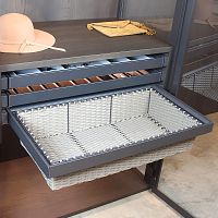Выдвижная корзина PLAIT ULTRA из полиротанга, ширина 864-868 мм, коричневый/антрацит