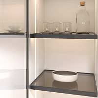 Полка GLASSIMO с подсветкой из алюминиевого профиля, ширина 567 мм, антрацит